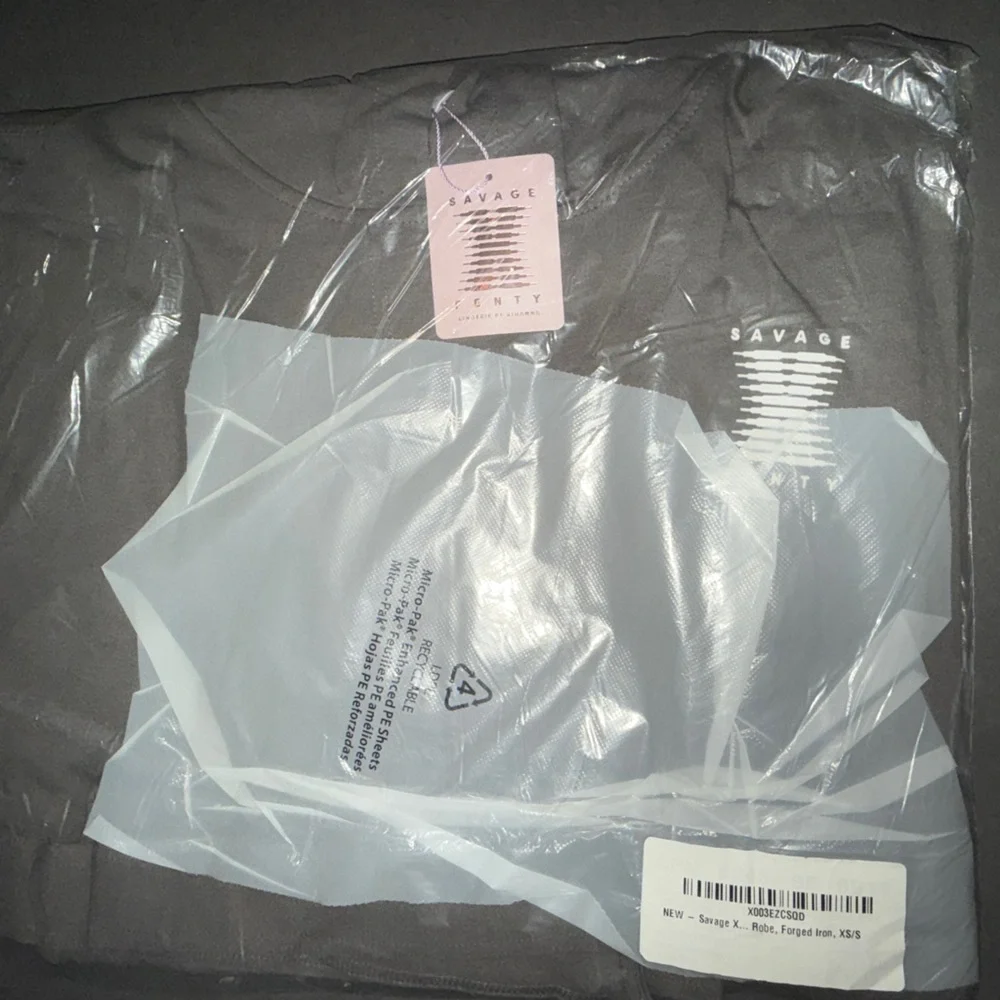 SAVAGE X FENTY HOODED ROBE. LINGERIE BY RIHANNA. Forged Iron. Size XS/S & M/L!! - Picture 7 of 11